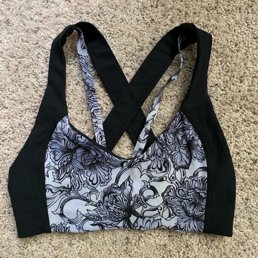 Lulu Lemon sports bra